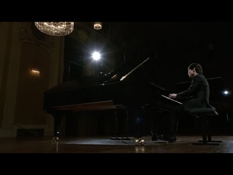 WOLFGANG AMADEUS MOZART Piano Sonata F major K. 332 (300k) [HN178]